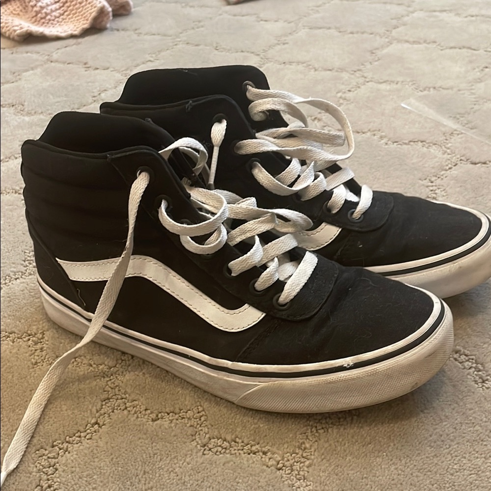 Vans Black and White Sk8-Hi Sneakers Classic Design